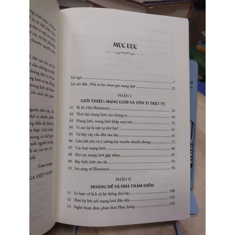 Sách: Quảng trường & Tòa tháp - Tác giả: Niall Ferguson (B2) 755648