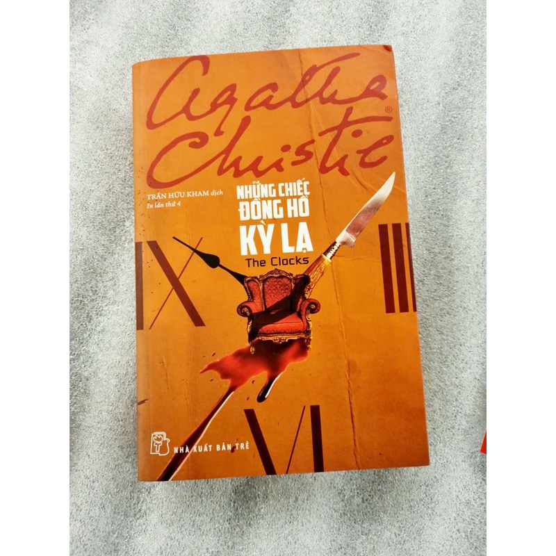 NHỮNG CHIẾC ĐỒNG HỒ KỲ LẠ
Tác giả: Agatha Christie 145222