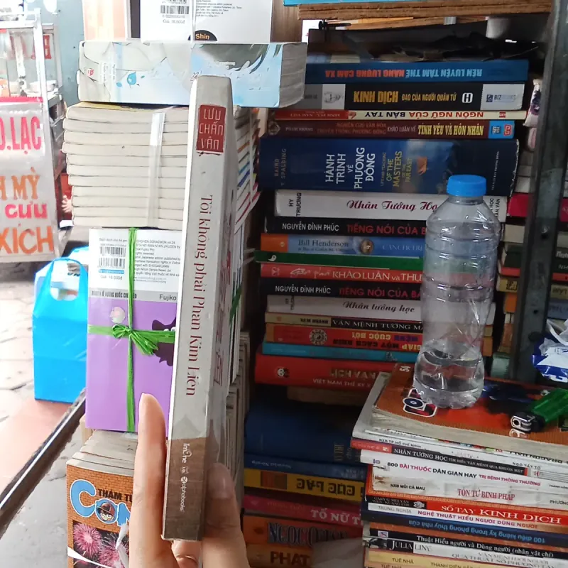 Tôi không phải Phan Kim Liên - Lưu Chấn Văn 994390