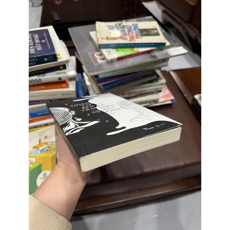 THIÊN TÀI BÊN TRÁI – KẺ ĐIÊN BÊN PHẢI | CAO MINH - K3 1012962