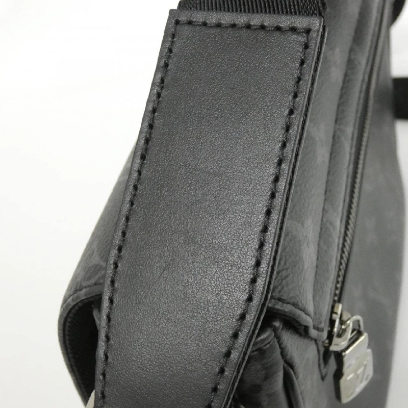 Túi xách vai Louis Vuitton Monogram Eclipse District PM M46255 611741