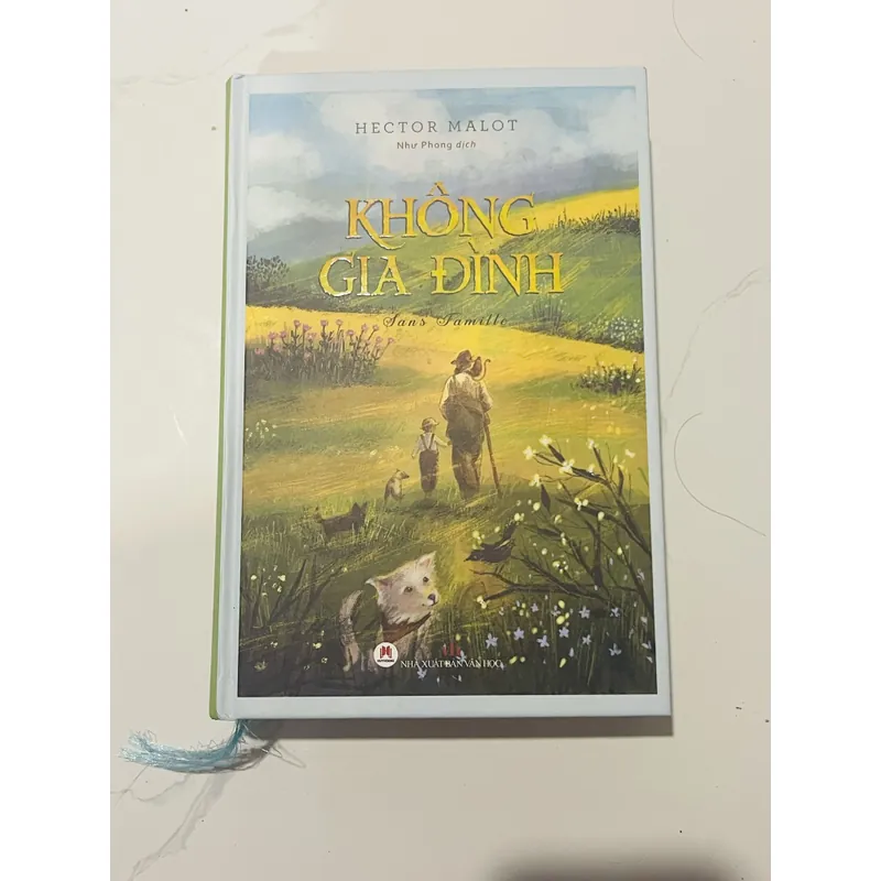 Sách kinh điển (BÌA CỨNG): Không Gia Đình - Hector Malot - cũ 90% ( Tặng kèm bookmark ) 735682