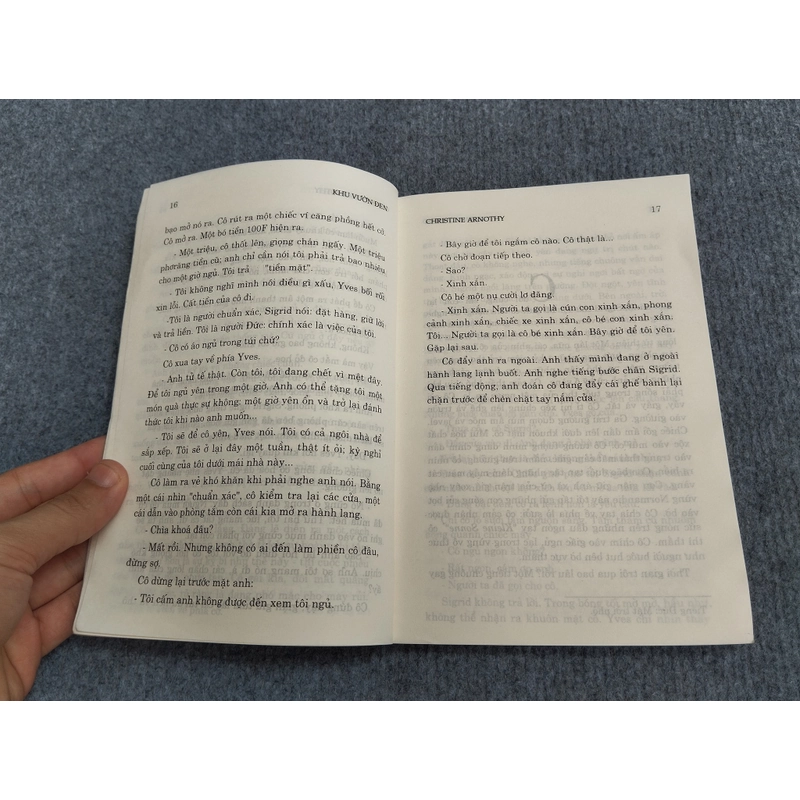 KHU VƯỜN ĐEN 478711