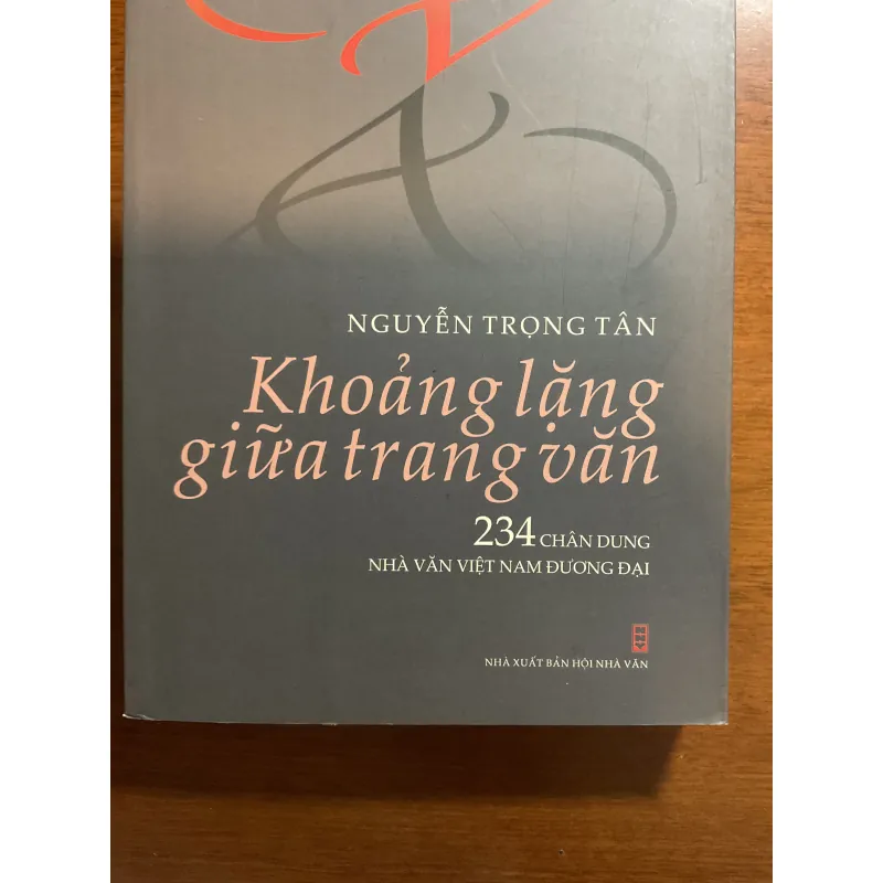 [THƠ] Khoảng lặng giữa trang văn - Nguyễn Trọng Tân 1035179