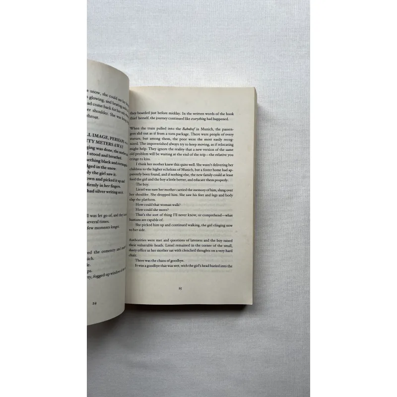 The Book Thief - Markus Zusak  932566