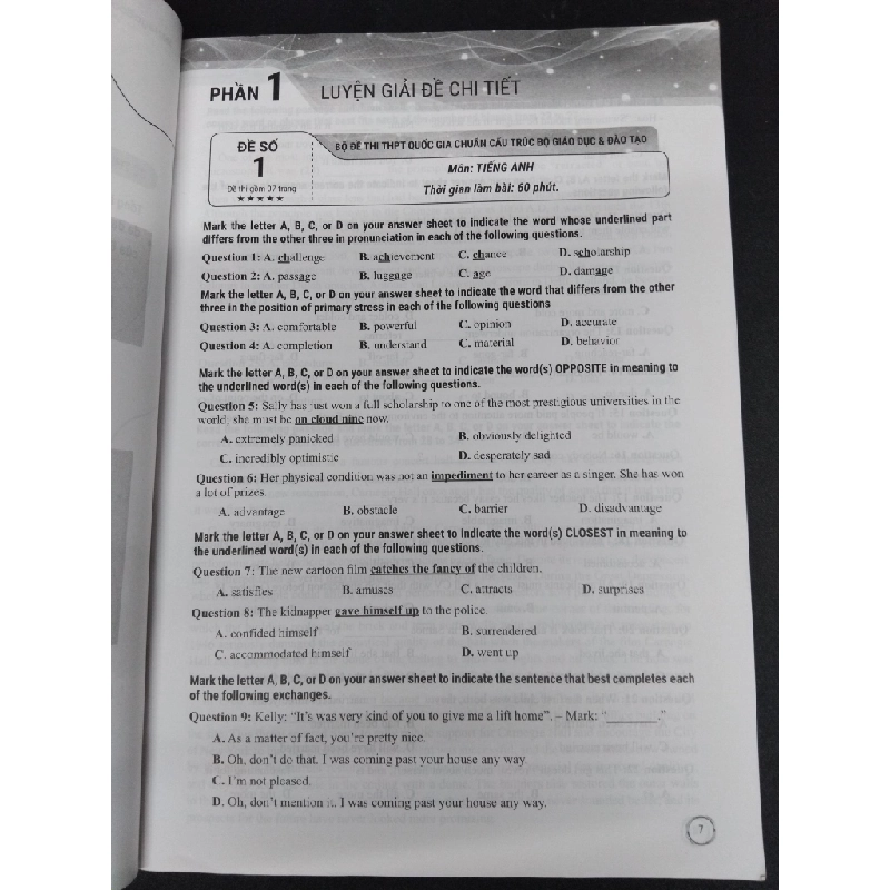 Mega 2019 - 39 đề chinh phục kì thi THPT quốc gia Tiếng anh mới 80%, dơ nhẹ, ố nhẹ 2018 HCM1406 Dương Thị Hương SÁCH HỌC NGOẠI NGỮ 340143