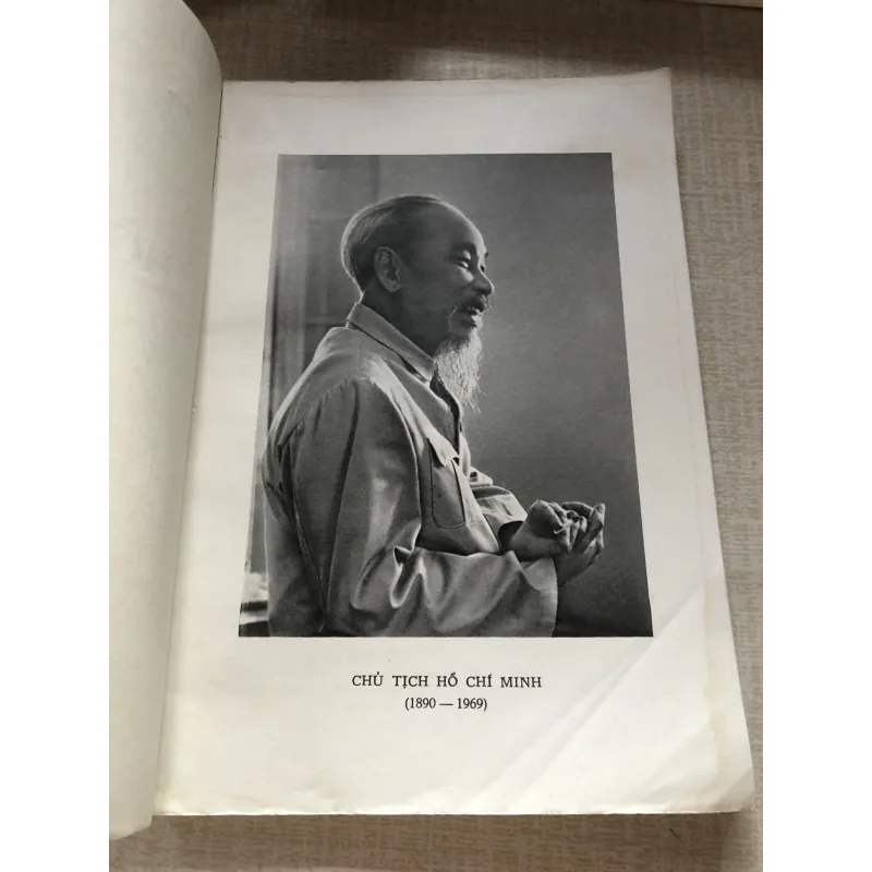 Thơ ca Hồ Chủ Tịch-Tác phẩm chọn lọc dùng trong nhà trường 961378