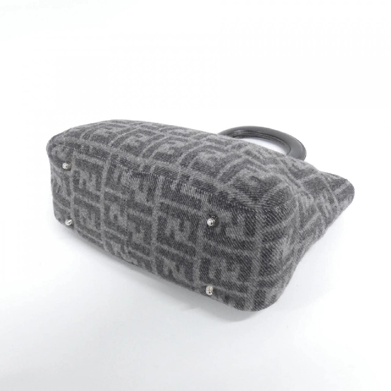 【Cổ điển】Túi Fendi 26329 615113