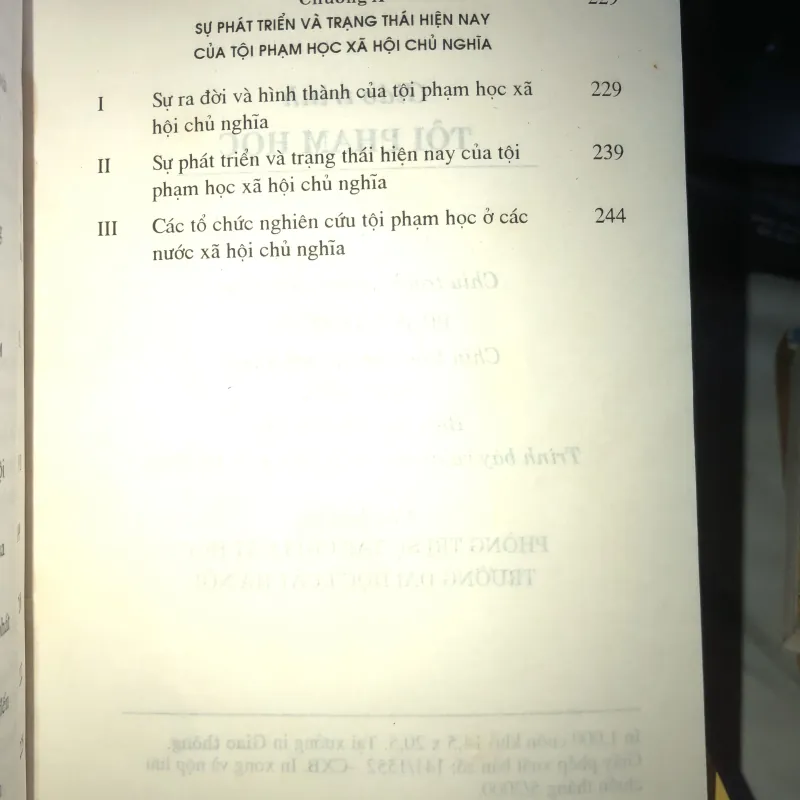 Giáo trình tội phạm học  1005727