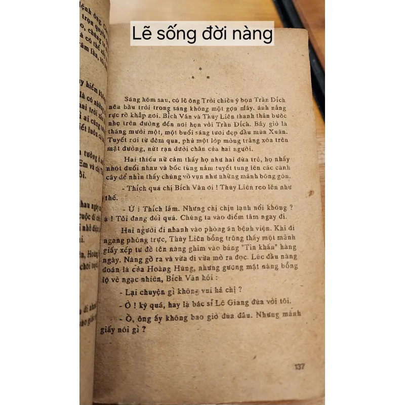 Tiểu thuyết LẼ SỐNG ĐỜI NÀNG - tác giả: Denise Robins 714657