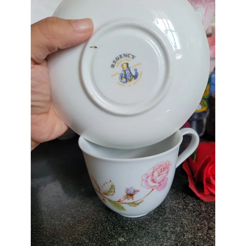 Ấm chén sứ cao cấp Regent English họa tiết hoa hồng và logo 1025525