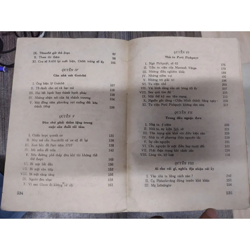Sách: Những người khốn khổ (Trọn bộ 4 tập) - Victor Hugo (A2) 583731