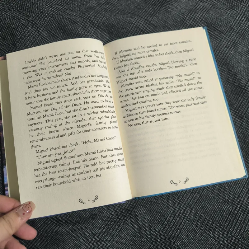 (Hard cover) COCO - Disney Pixar  777862