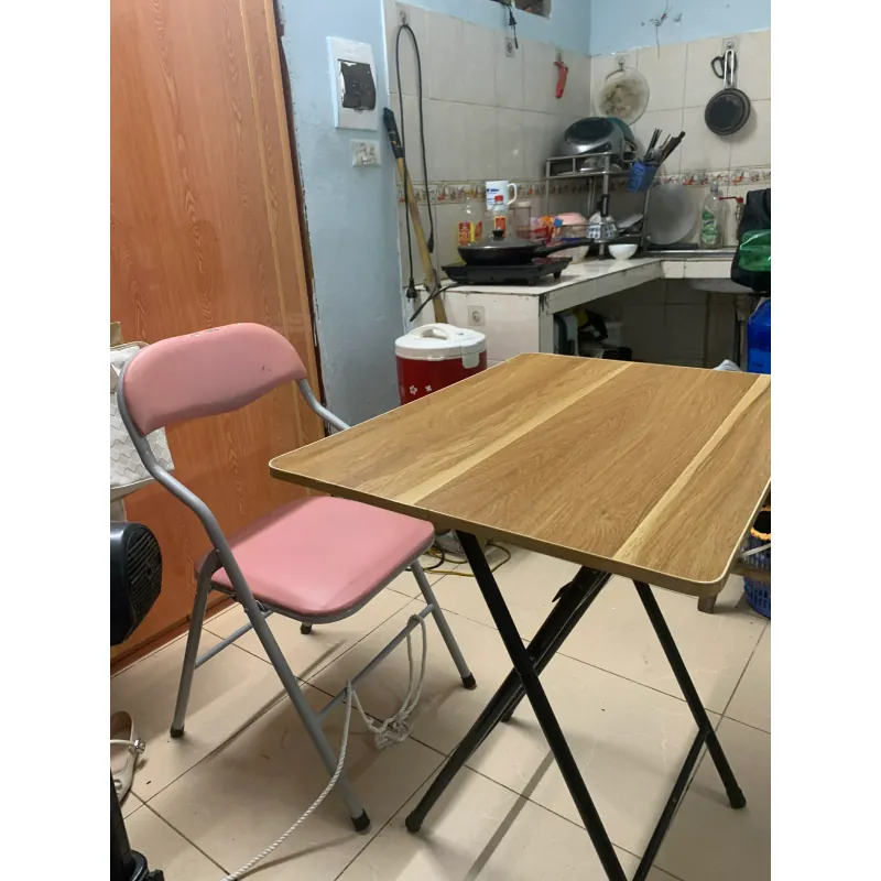 Bàn ăn gấp gọn mặt gỗ tự nhiên chân kim loại màu đen 745713