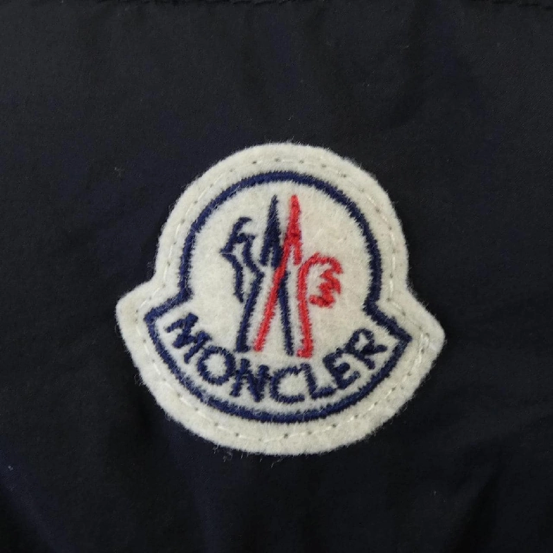 Áo khoác lông vũ MONCLER 641301