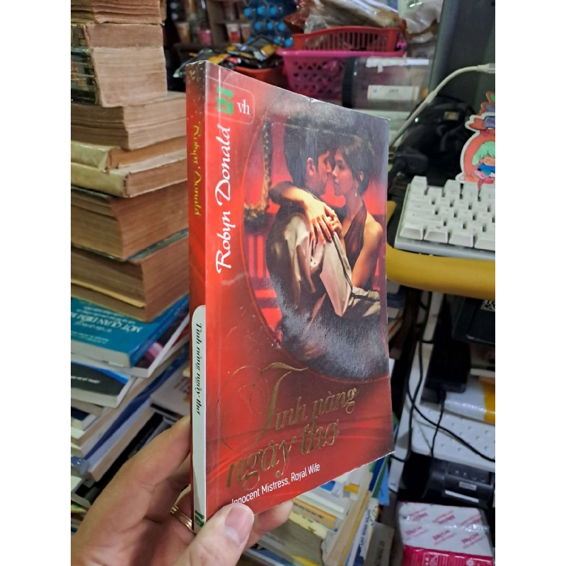 Tình nàng ngây thơ - Donald - bẩn nhẹ - VĂN HỌC - HCM0111 Rebooks.vn 954029