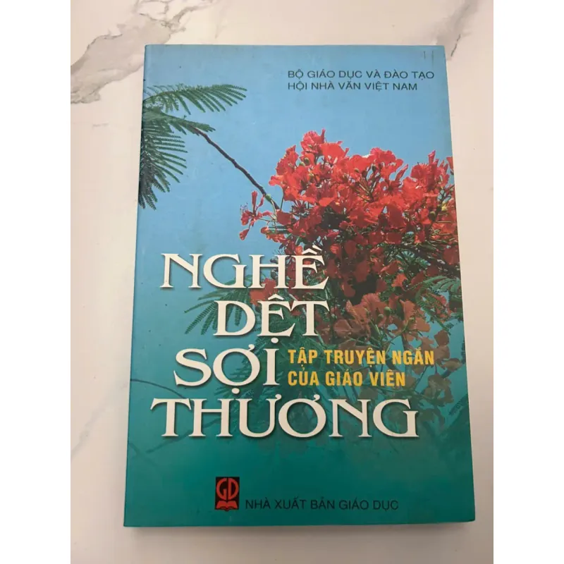 NGHỀ DỆT SỢI THƯƠNG - (Nhiều tác giả) - Tập truyện ngắn 653975