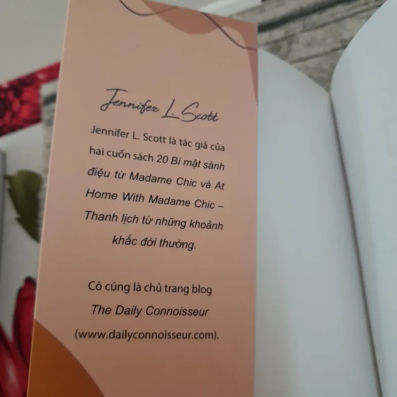 Rất THẦN THÁI Rất PARIS. Tg. Madame Chic (Jenifer L. Scott) -Jen dịch 787416