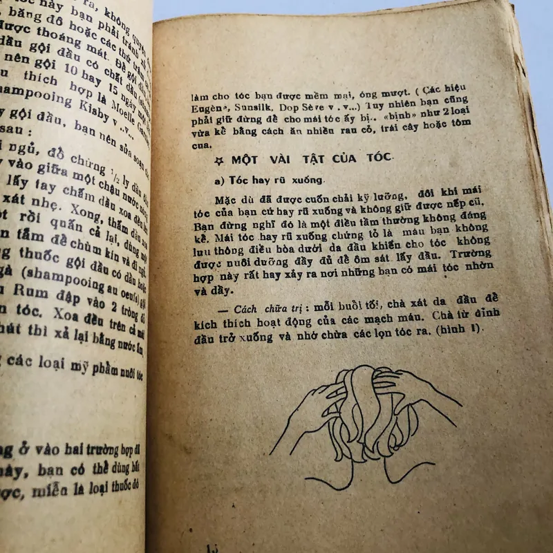 NGHỆ THUẬT TRANG ĐIỂM – Bà Tuyết Vinh 1974 718112