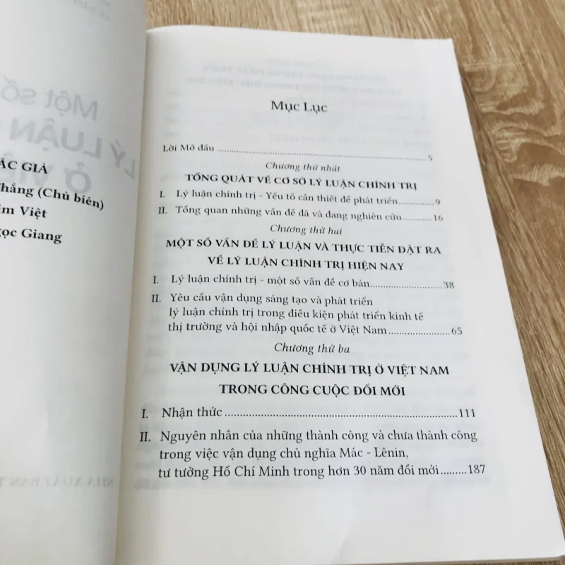 MỘT SỐ VẤN ĐỀ CHÍNH TRỊ Ở VIỆT NAM 975802