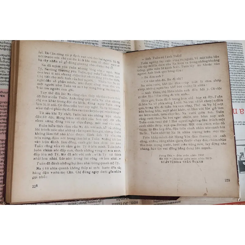 NHÃN ĐẦU MÙA (Tiểu thuyết của tác giả Xuân Tùng và Trần Thanh), sách đã được đóng bìa lại 704952