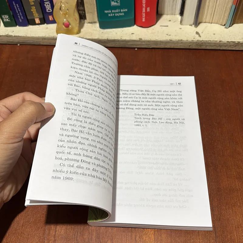 II Sách Lịch Sử: Những Mẫu Chuyện Về Tấm Gương Đạo Đức Hồ Chí Minh (2 Tập) - 2024 722827