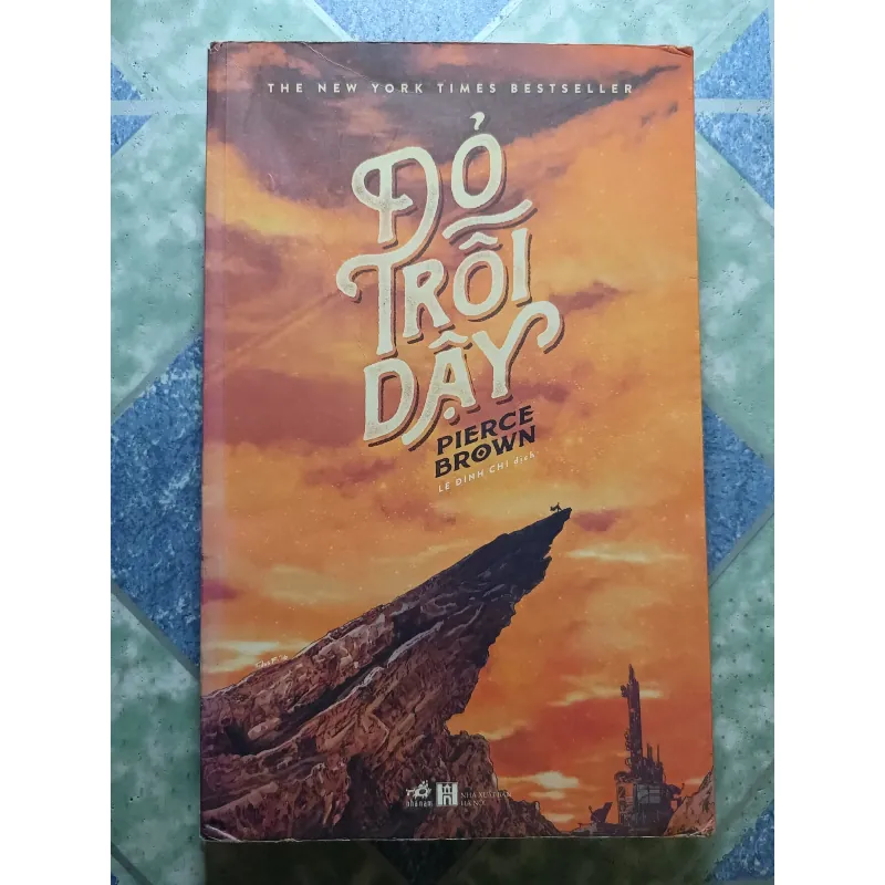 Đỏ trỗi dậy ( tập 1)- Pierce Brown 927827