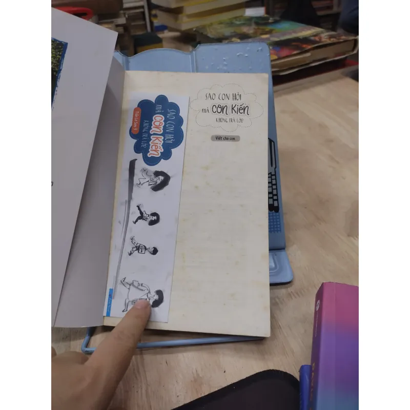 Sách: Sao con hỏi mà con kiến không trả lời - TG: Trần Lê Sơn Ý (B1) 775866