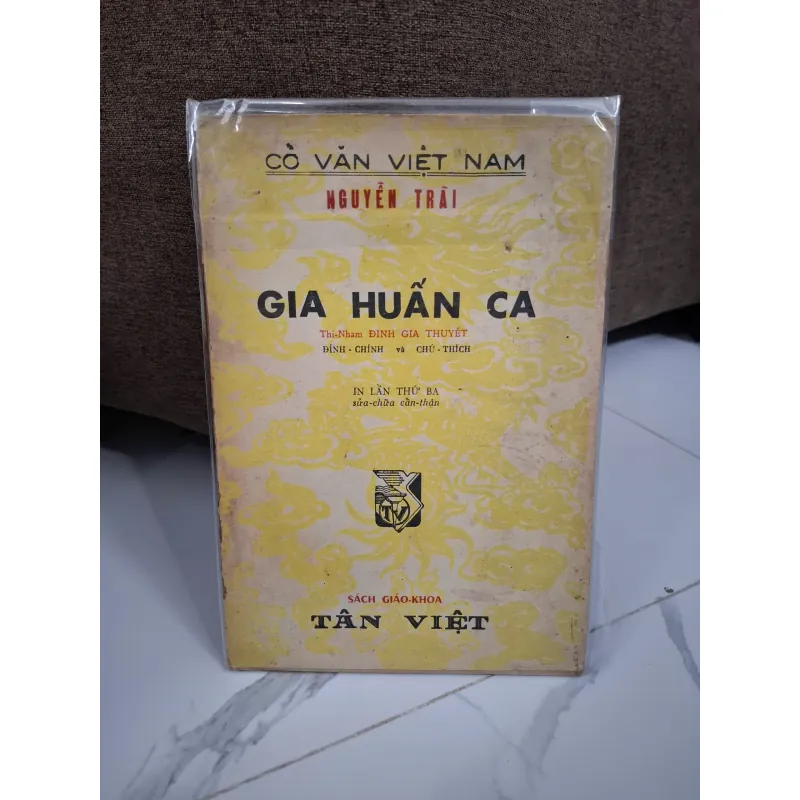 Gia Huấn Ca - Nguyễn Trãi (Hiệu đính: Đinh Gia Thuyết) - Văn học cổ/Giáo dục 703227