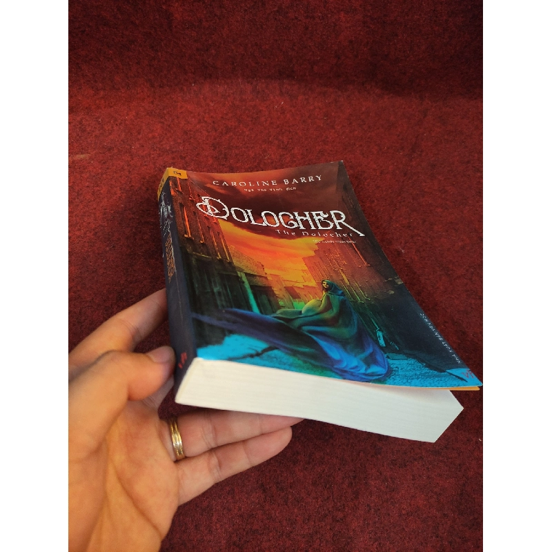 Dolocher (tiểu thuyết trinh thám) Caroline BarryHCM01/03 923105