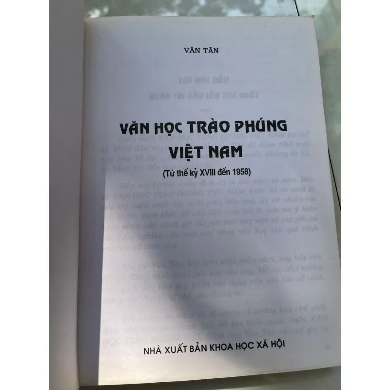 VĂN HỌC TRÀO PHÚNG VIỆT NAM - VĂN TÂN  1042180