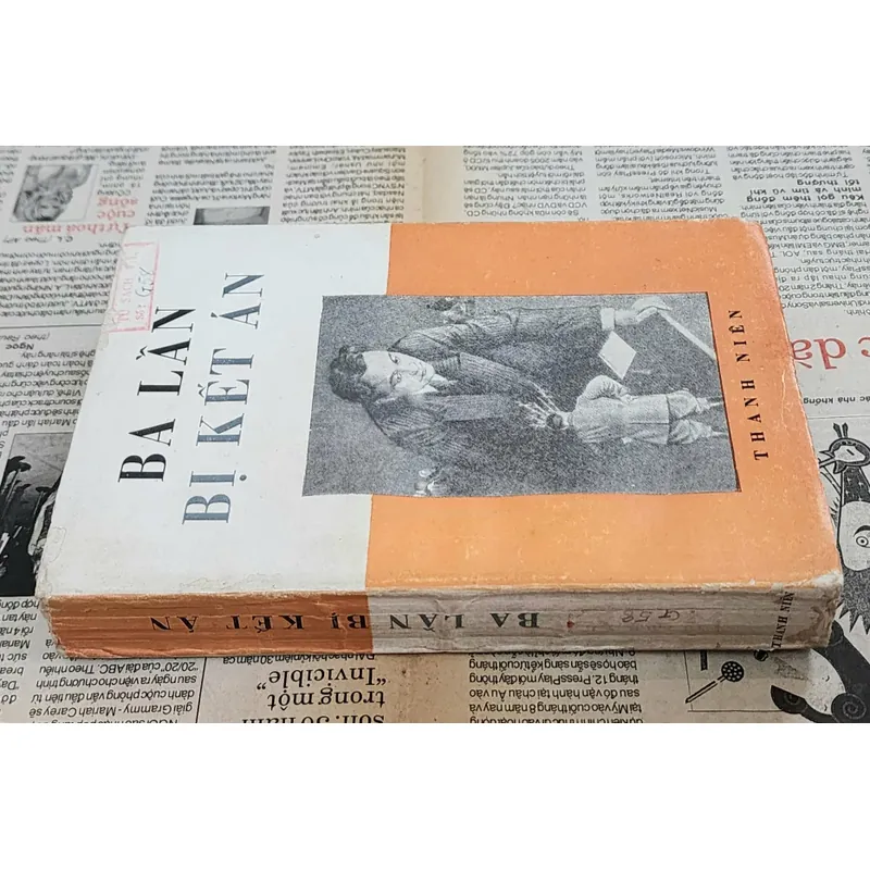 BA LẦN BỊ KẾT ÁN (Tiểu thuyết về Georgi Dimitrov)  726876