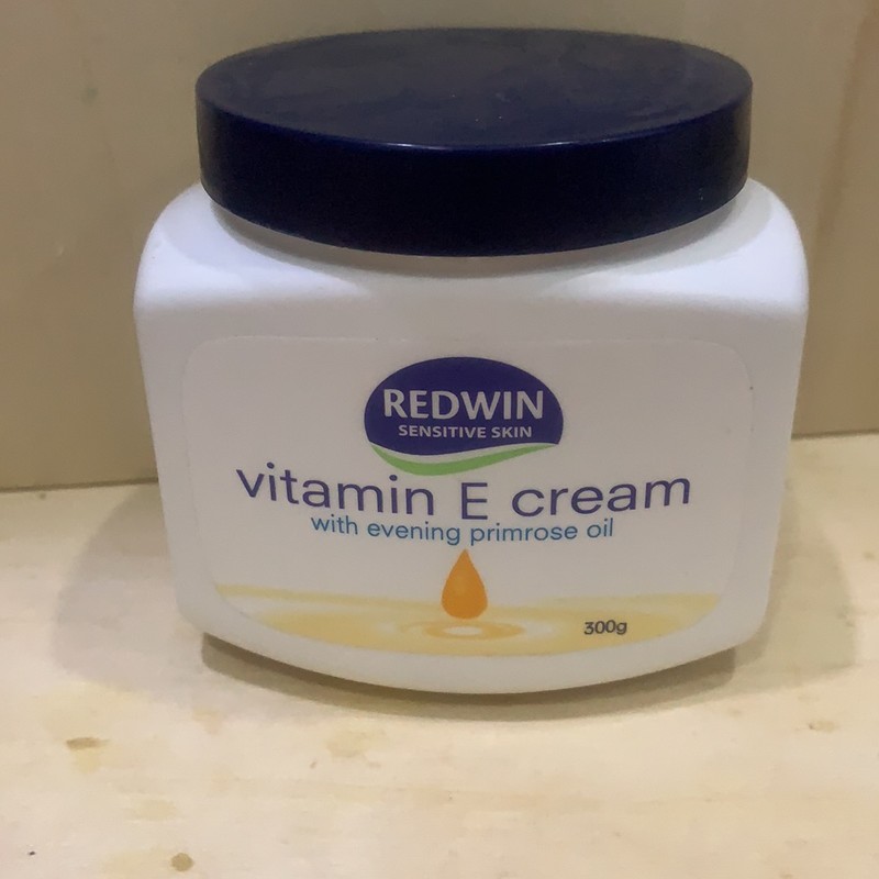 Kem dưỡng toàn thân vitamin E Redwin nội địa Úc 300g chính hãng nguyên tem 78298