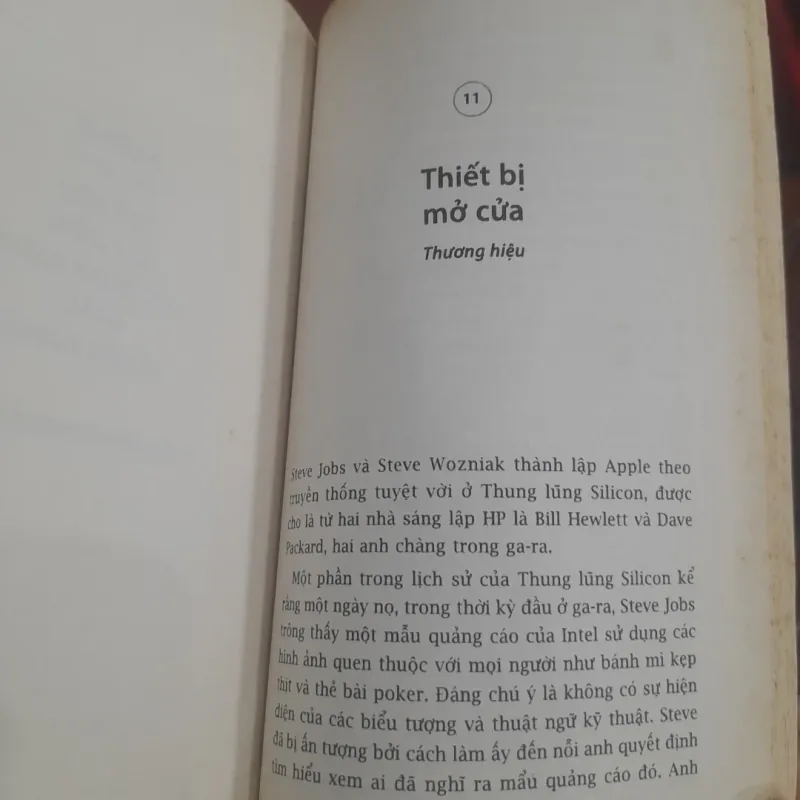 JAY ELLIOT - Con đường STEVE JOBS, lãnh đạo cách tân cho thế hệ mới 753591