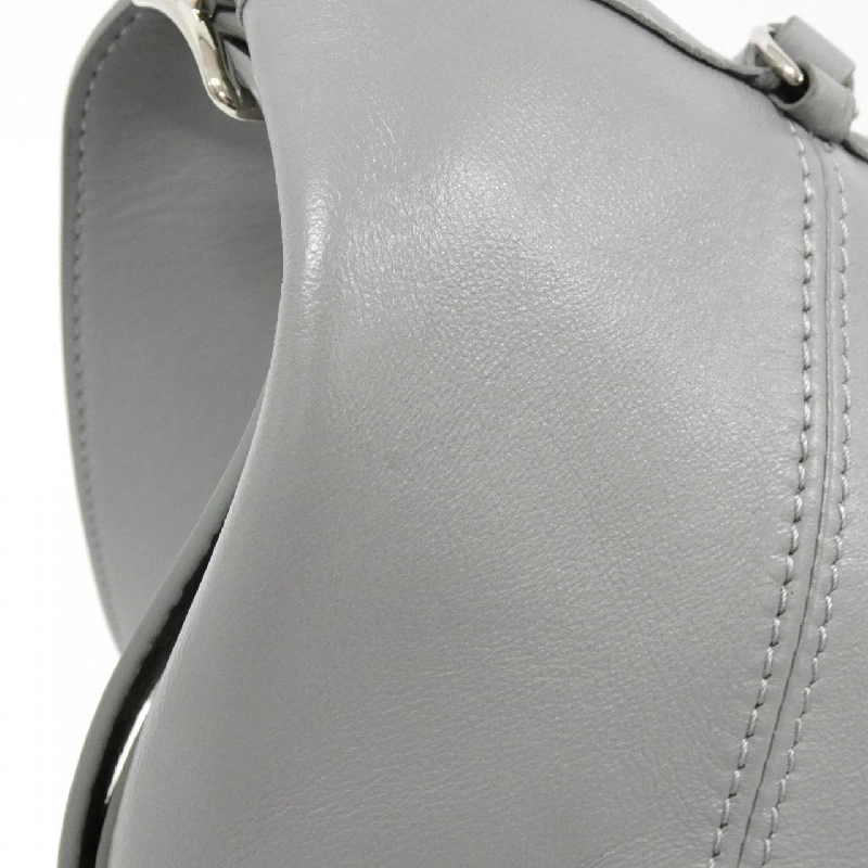 Túi xách Louis Vuitton Carryall Vibe MM M12583 611982