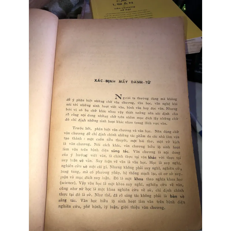 Việt Nam thi ca luận và văn chương xã hội - Lương Đức Thiệp 975190