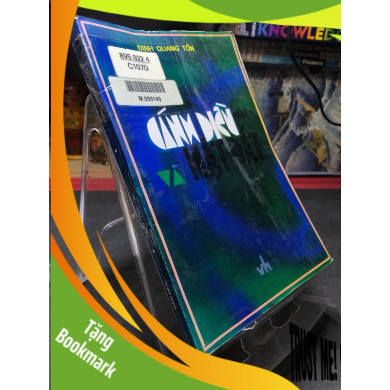 (TẶNG BOOKMARK) Cánh diều và mặt đất 1995 phê bình tiểu luận mới 60% ố bẩn Đinh Quang Tốn RBK0906 SÁCH VĂN HỌC 940697