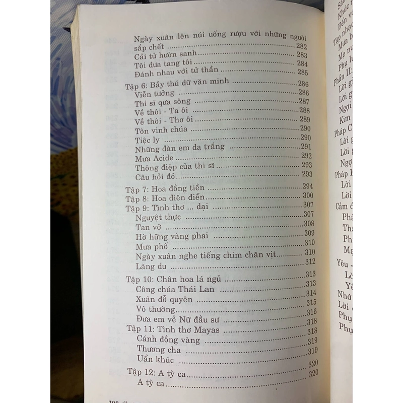 Thi Ca Tư Tưởng - Huy Cận, Phạm Thiên Thư, Bùi Giáng, Vũ Anh Sương 541895