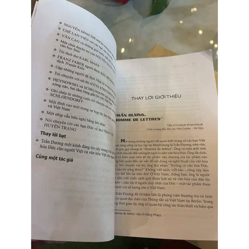 VĂN HOÁ ĐỨC TIẾP XÚC VÀ CẢM NHẬN - TRẦN ĐƯƠNG  1027499