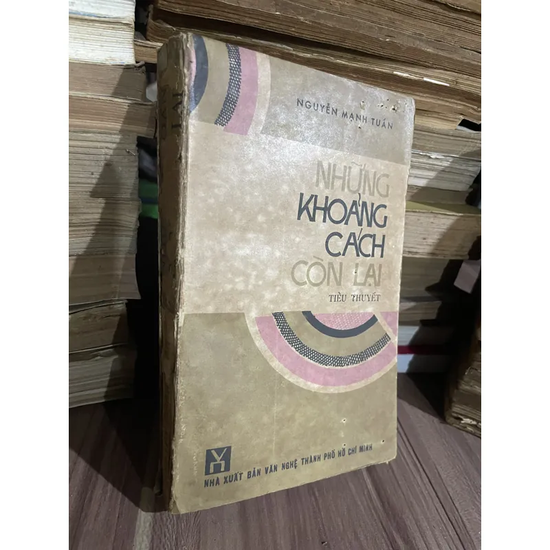 Những khoảng cách còn lại - tiểu thuyết của Nguyễn mạnh Tuấn 737714