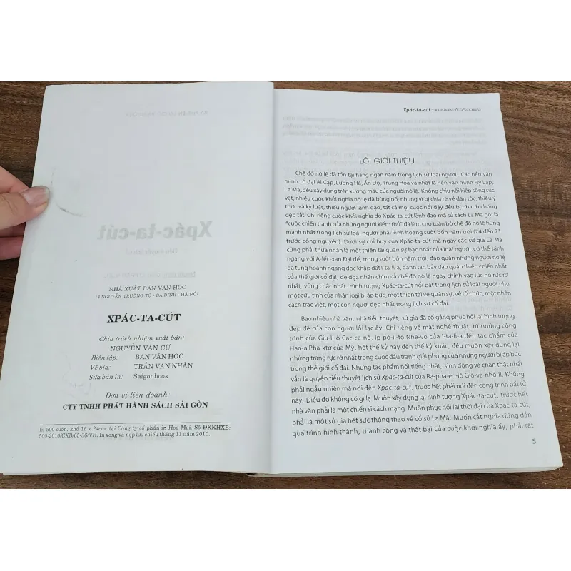 SPARTACUS - tác giả: Raffaello Giovagnoli | Giáo sư Phan Ngọc dịch (670 trang) 715197