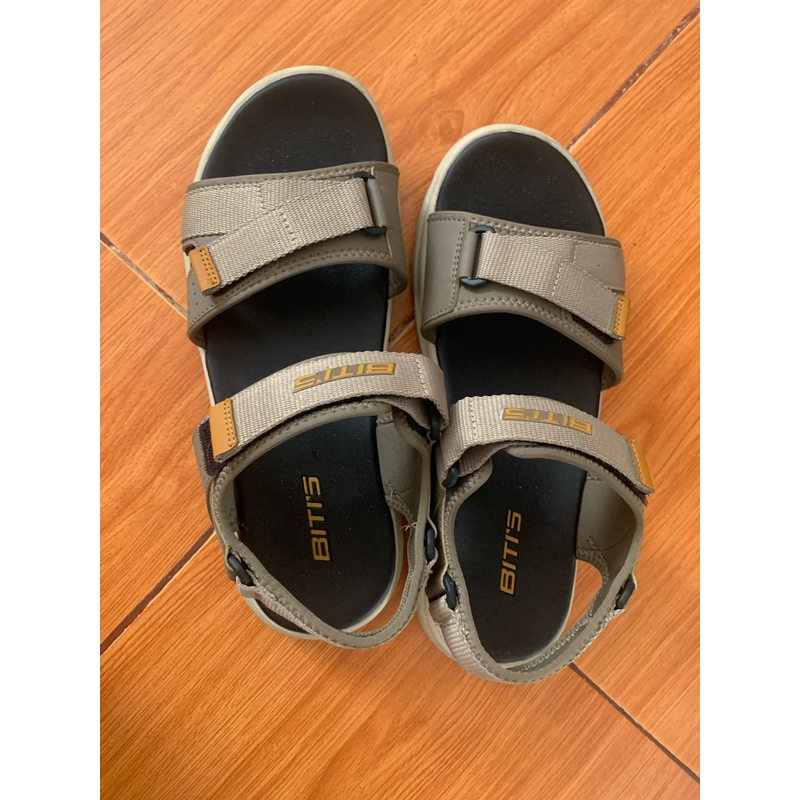 Sandal nam hiệu Bitis 519848