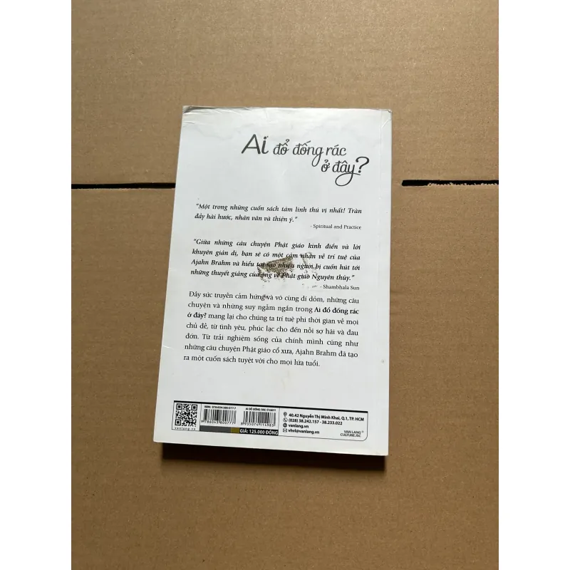 Ai đổ đống rác ở đây? (ẩm nhẹ góc trên) 800167