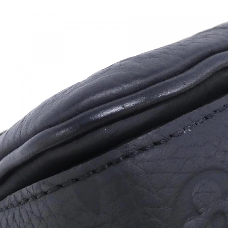 Túi đeo vai Louis Vuitton Monogram S Lock Vertikal Wearable Wallet M81524 613634