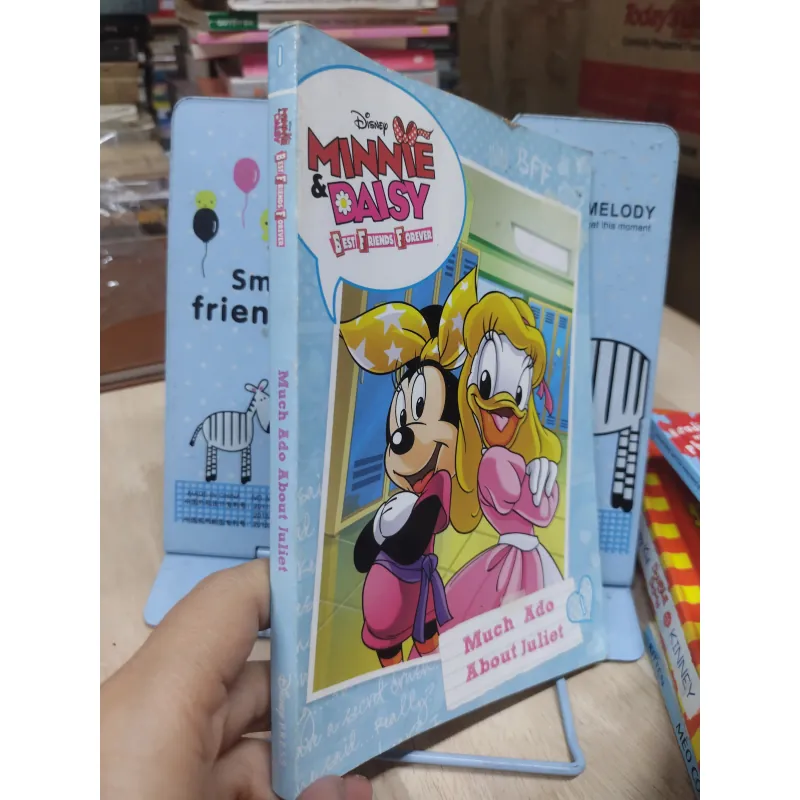 Sách ngoại văn : Minnie & Daisy Best Friends Forever - Much Ado About Juliet 972032