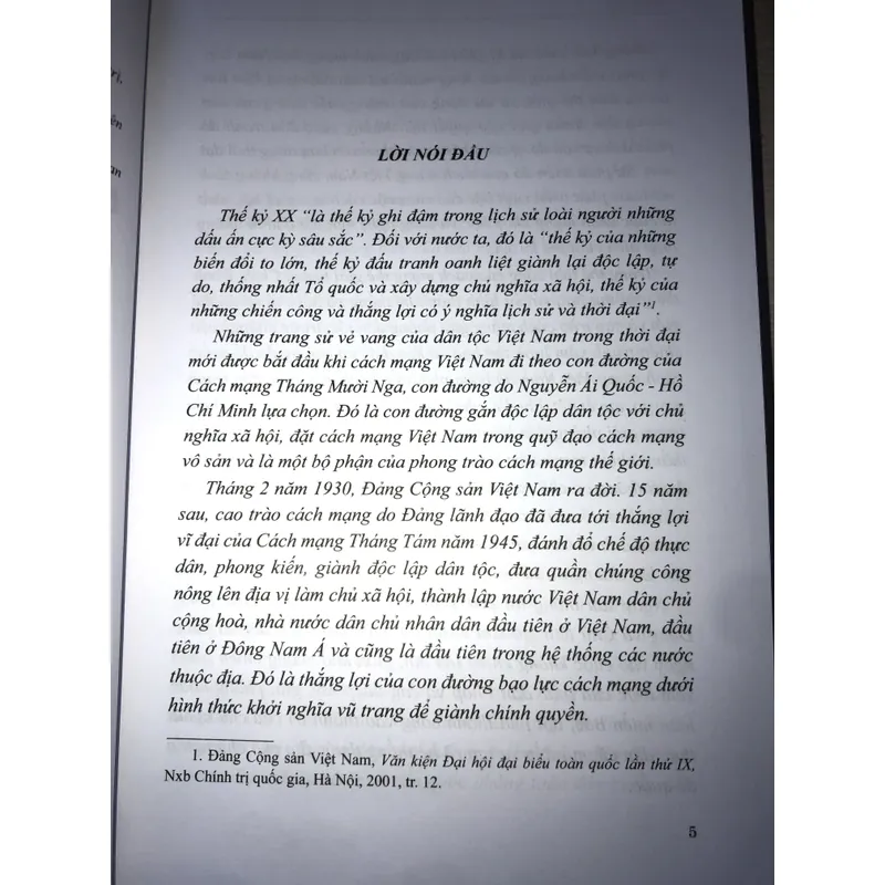 Tổng kết Đảng lãnh đạo quân sự và quốc phòng trong Cách mạng Việt Nam 1945-2000 708138