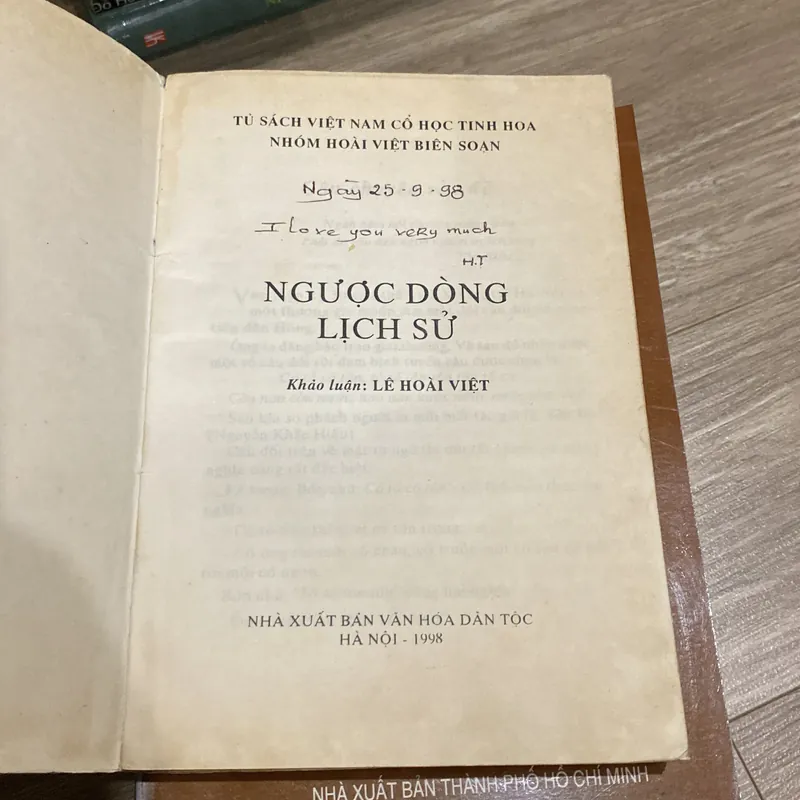 NGƯỢC DÒNG LỊCH SỬ (XB 1998) 567823