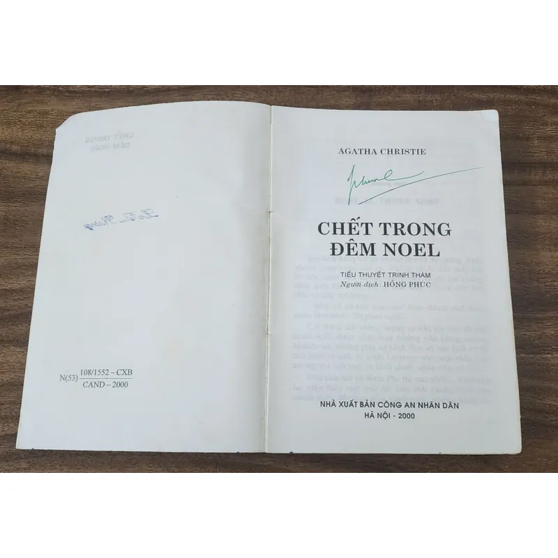 Tiểu thuyết trinh thám của nữ nhà văn Agatha Christie: CHẾT TRONG ĐÊM NOEL (311 trang) 717884