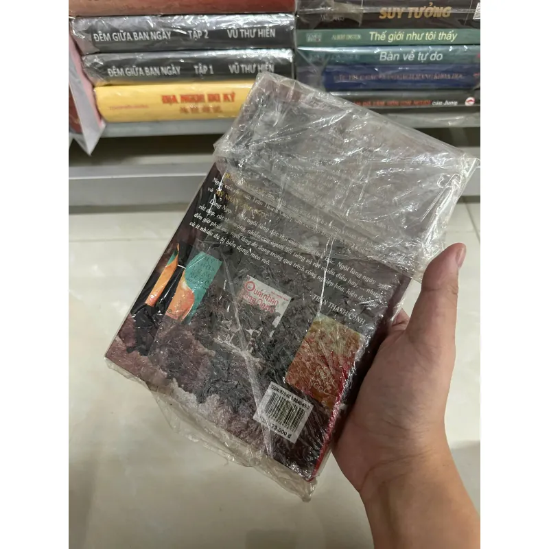 Quái Nhân Làng Ngọc - Trần Thanh Cảnh (Bìa cứng) 569344