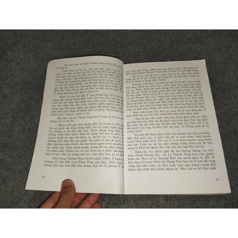 BÍ SỬ HẬU CUNG 698983